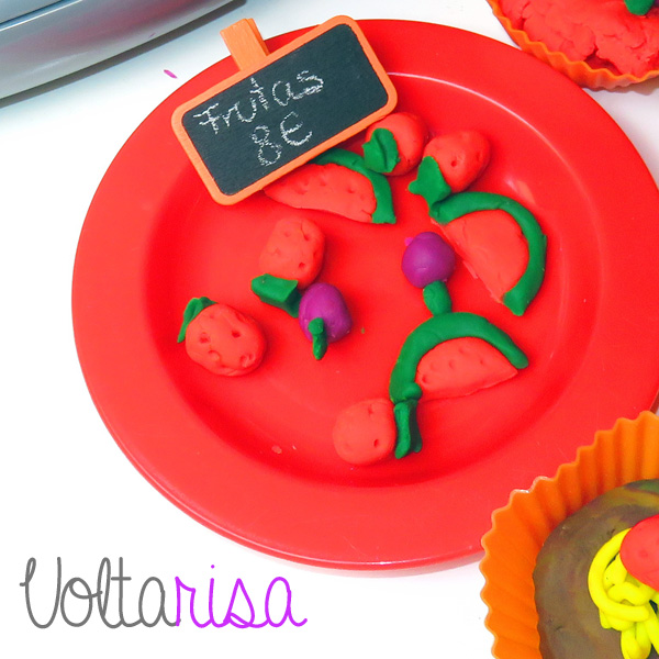 Frutas 600x600-logo Fresas sandias y ciruelas platilina
